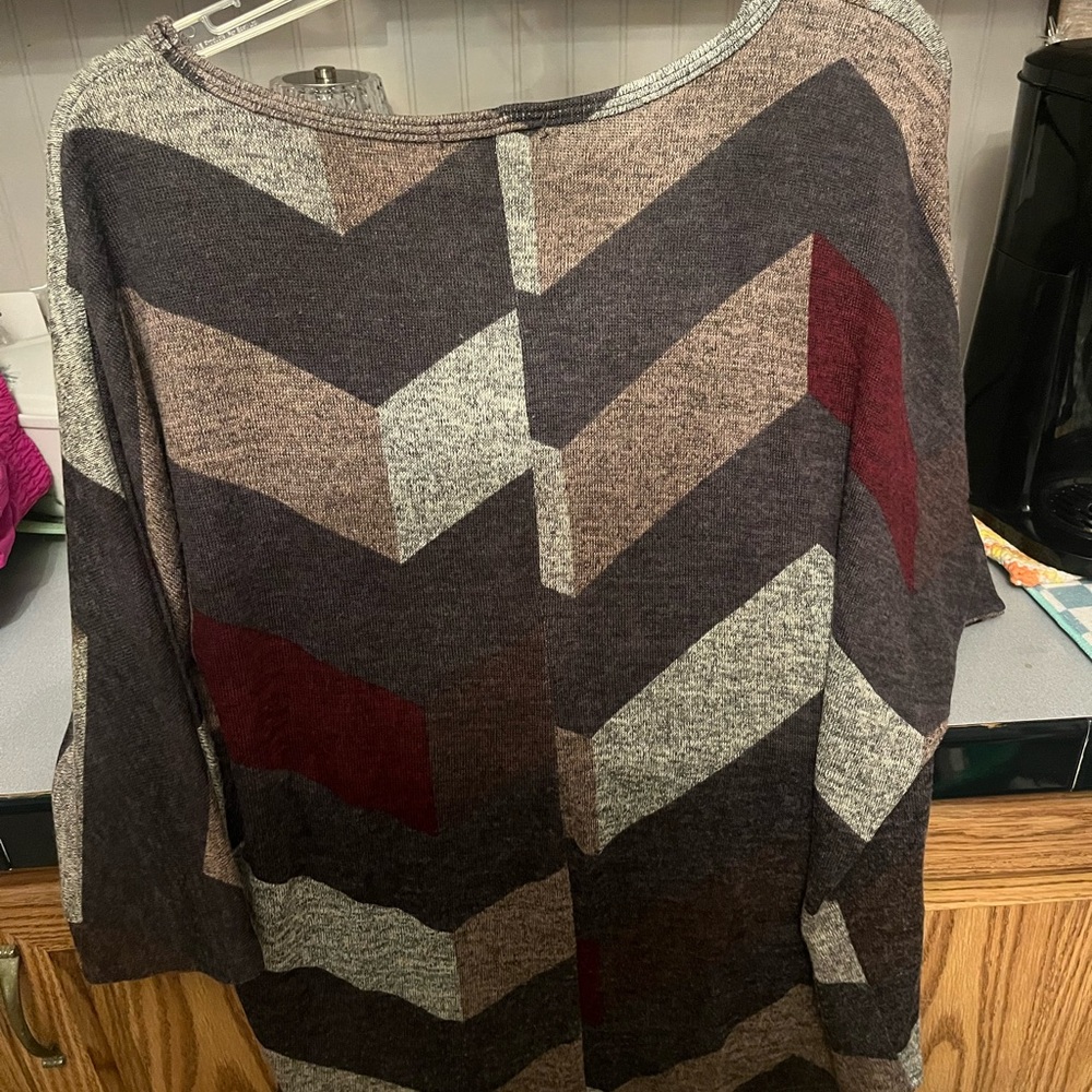 Chevron Patterned Sweater - Picture 3 of 3